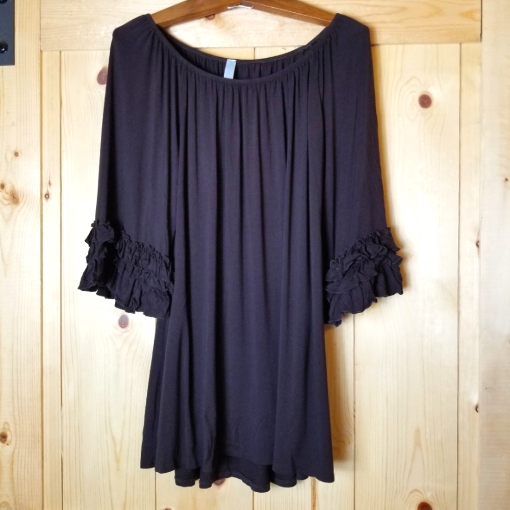 Paisley Grace 3/4 Ruffle Cuffed Sleeve Pull On Tunic Top Shirt